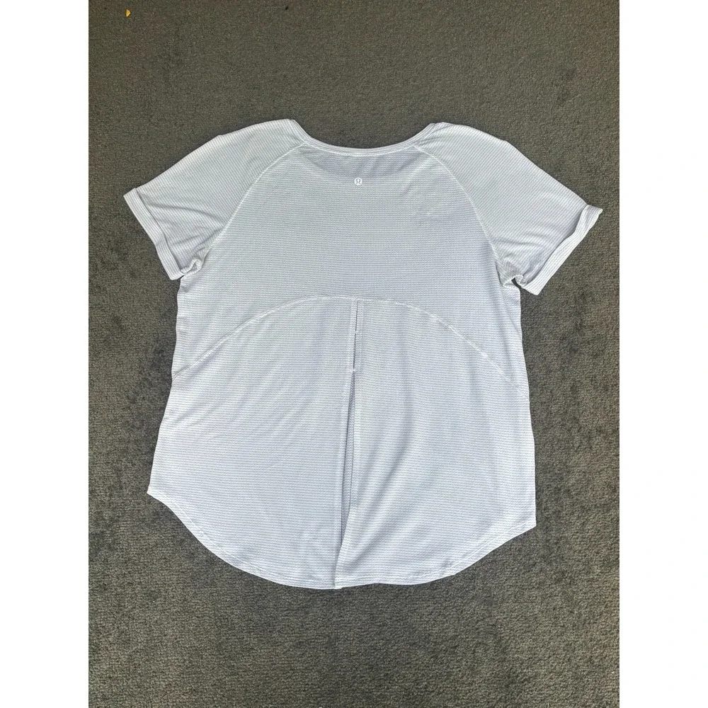Lululemon Activewear Top Women's White Crew Neck Short Sleeve Pullover Oudoor‎